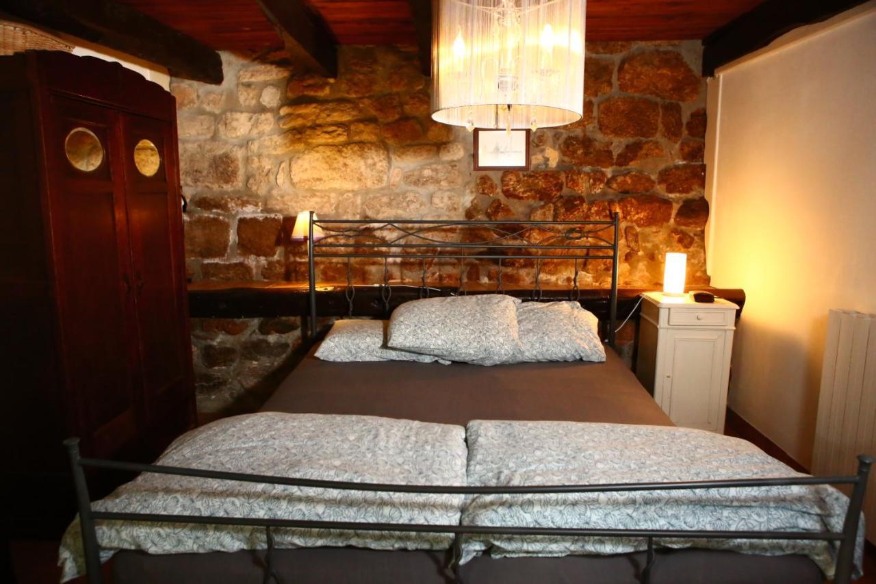 Les Grangeonnes, gîtes nature, piscine, sauna pour accueil familiale ou de groupe Saint-Basile Extérieur photo