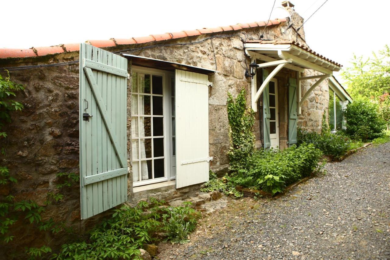 Les Grangeonnes, gîtes nature, piscine, sauna pour accueil familiale ou de groupe Saint-Basile Extérieur photo