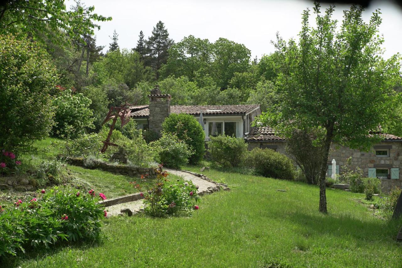Les Grangeonnes, gîtes nature, piscine, sauna pour accueil familiale ou de groupe Saint-Basile Extérieur photo